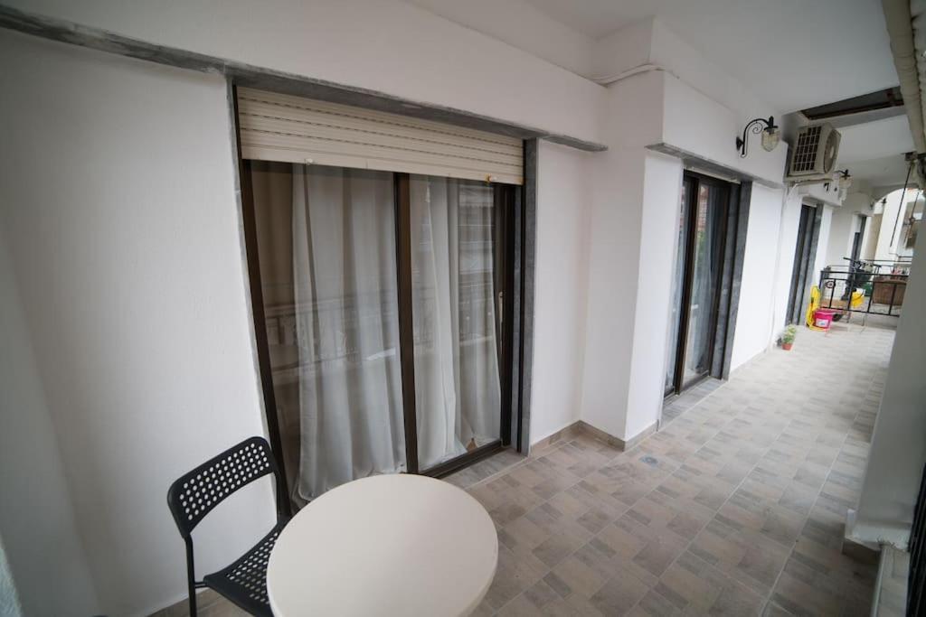 ניאה מודאניה Markopoulosapartments מראה חיצוני תמונה
