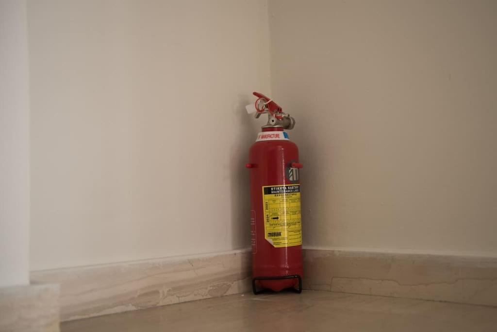ניאה מודאניה Markopoulosapartments מראה חיצוני תמונה